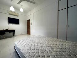 Sixth Avenue (D10), Terrace #443225081